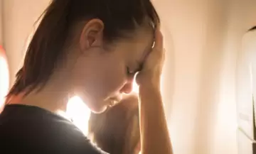 A culpa que não sai no exame de sangue: o peso invisível que muitas mães carregam