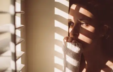 Emoções no Inverno: por que tristeza, ansiedade e vazio aumentam no frio