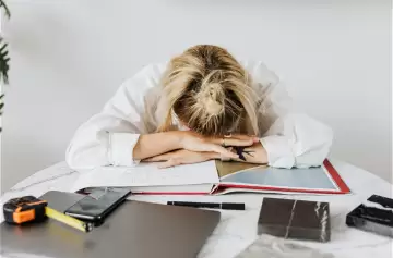 Exaustão emocional: quando a alma cansa antes do corpo