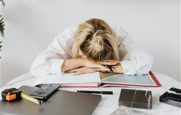 Exaustão emocional: quando a alma cansa antes do corpo