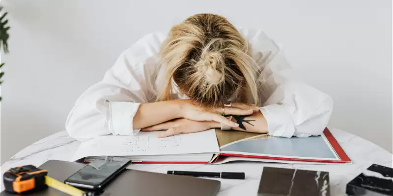 Exaustão emocional: quando a alma cansa antes do corpo