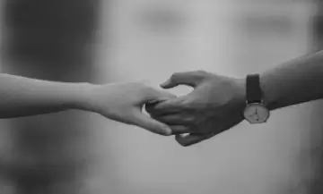 A Dor de Amar e a Cura Que Vem de Dentro: Como a Homeopatia Pode Transformar seus Relacionamentos